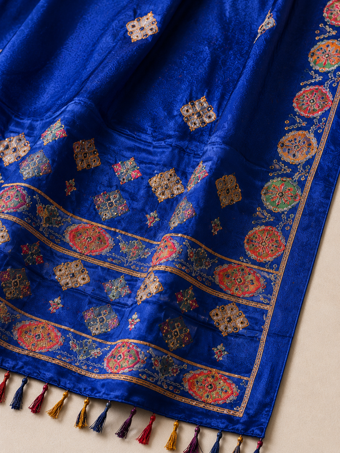 Ashvastra Rajwada Neel Blue Dupatta - Styling View