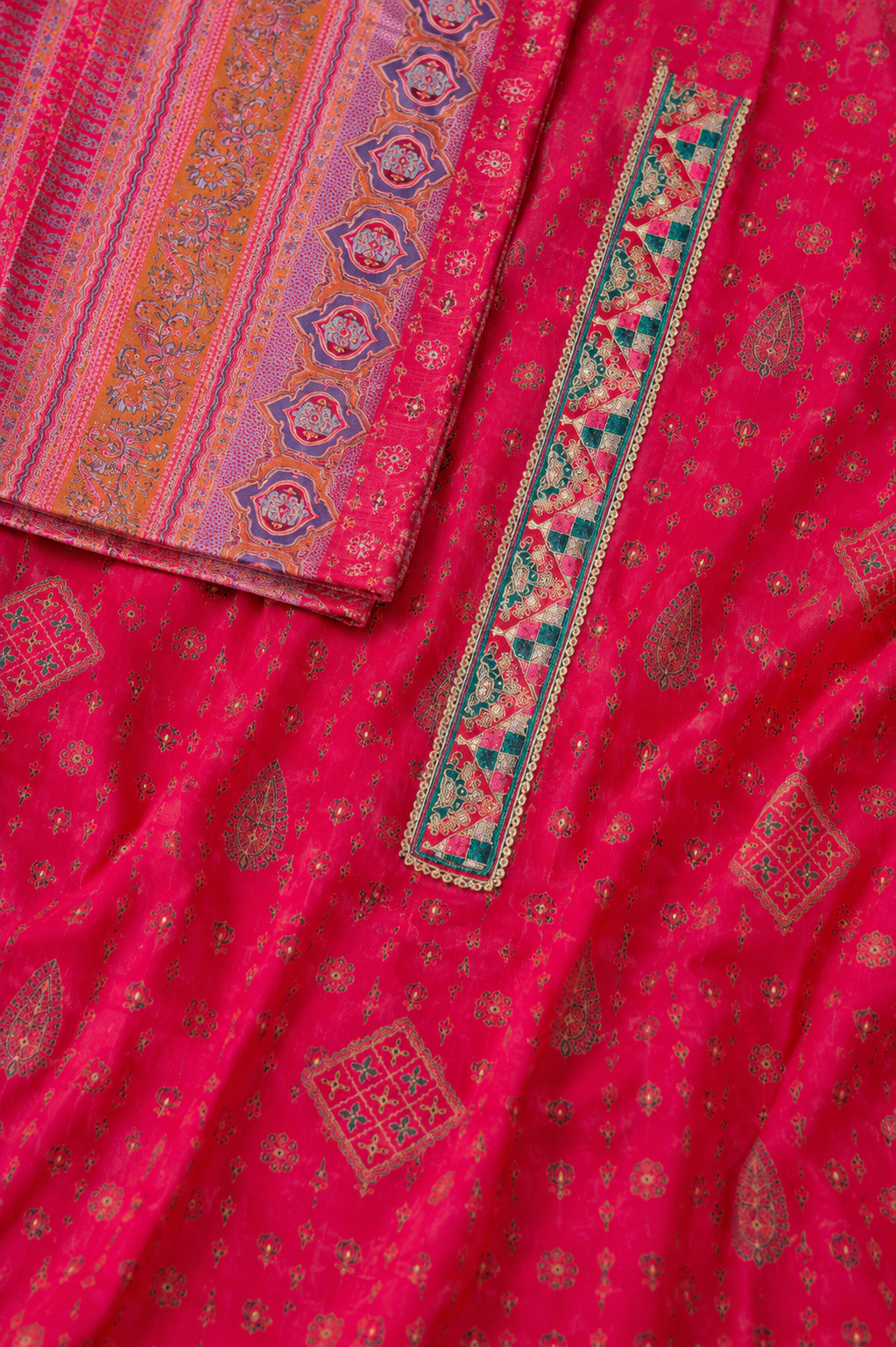 Kashmiri Rani Pink Khani Print Unstitched Suit Set