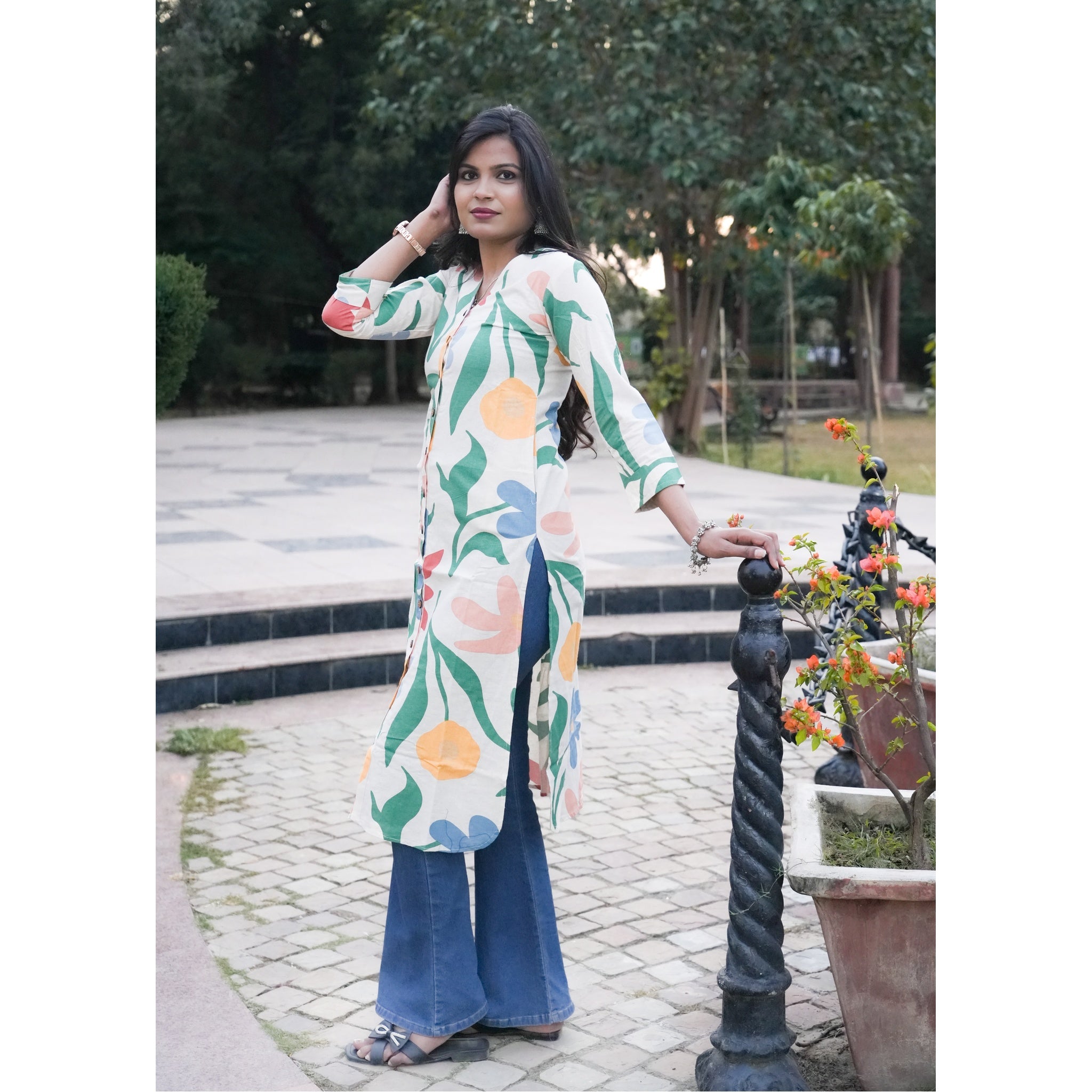 Women’s Abstract Botanical Print Cotton Kurta