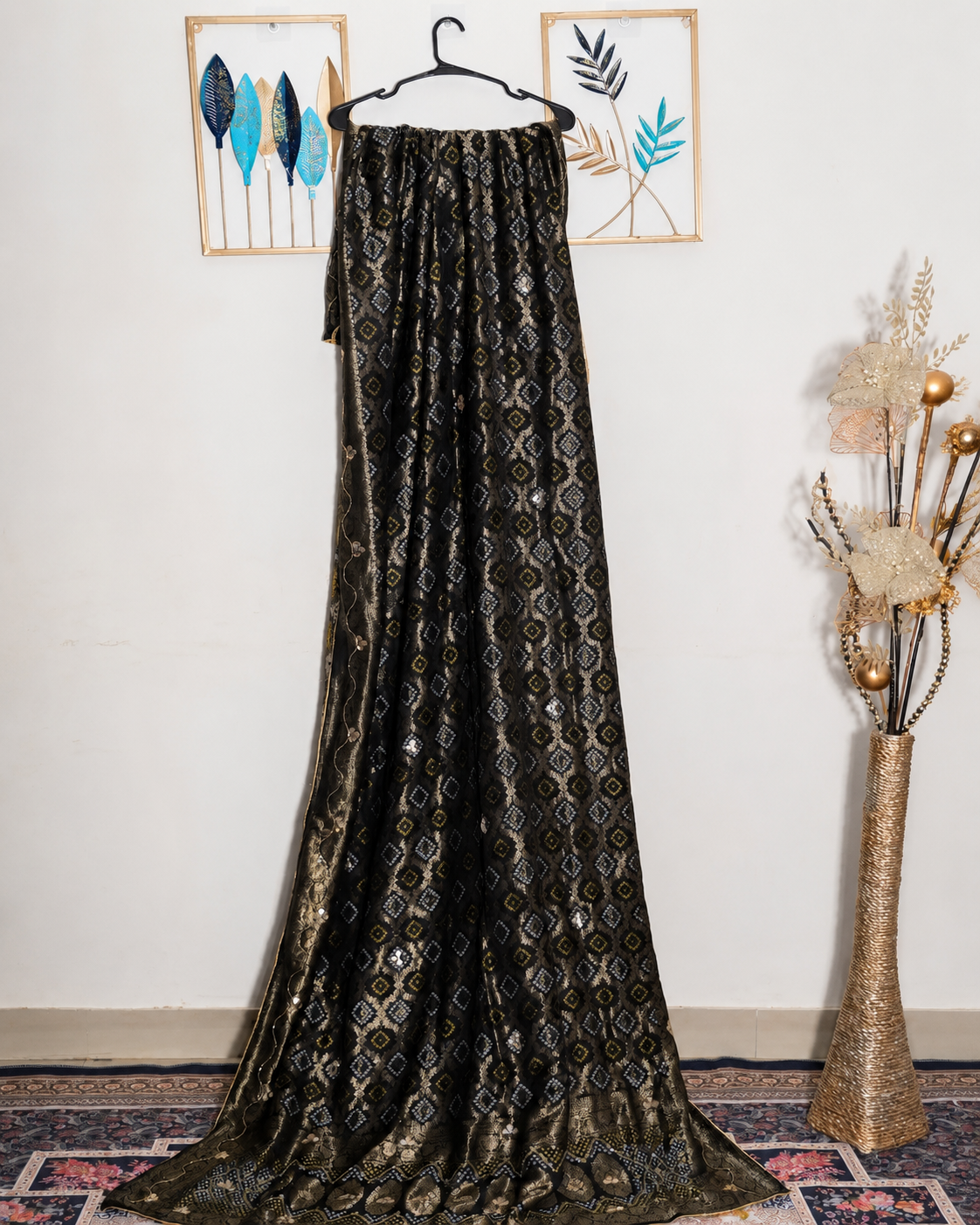 Rangrez Siyah Banarasi Dupatta